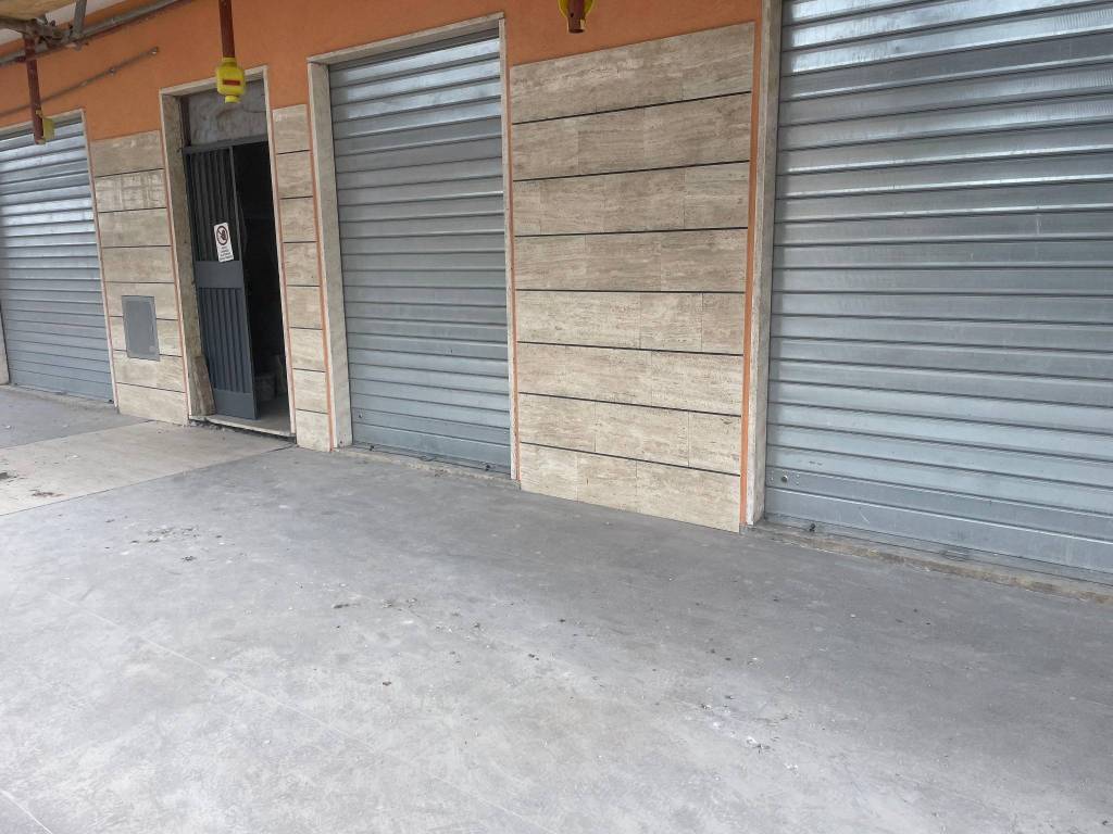 negozio in affitto a Roma in zona Alessandrino