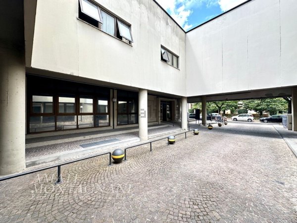 ufficio in affitto a Roma in zona Giuliano Dalmata