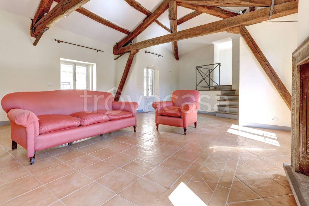 appartamento in affitto a Roma in zona Trevi-Colonna