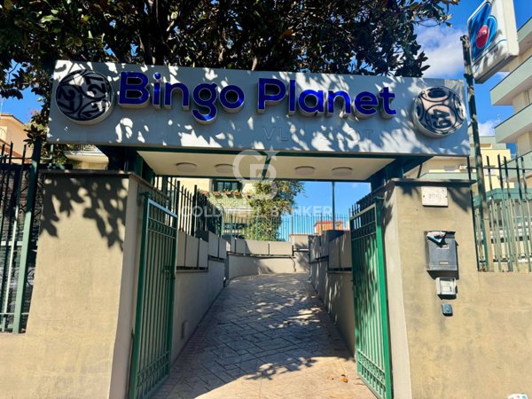 locale commerciale in affitto a Roma in zona Finocchio