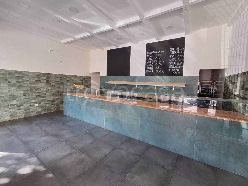 negozio in affitto a Roma in zona Prenestino-Labicano