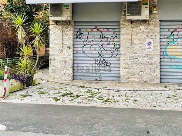 locale commerciale in affitto a Roma in zona Trionfale