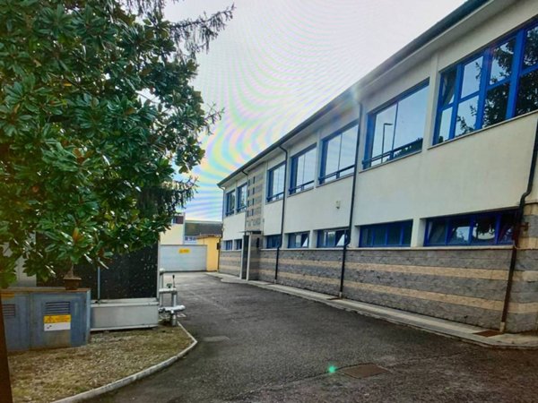 capannone in affitto a Roma in zona Collatino