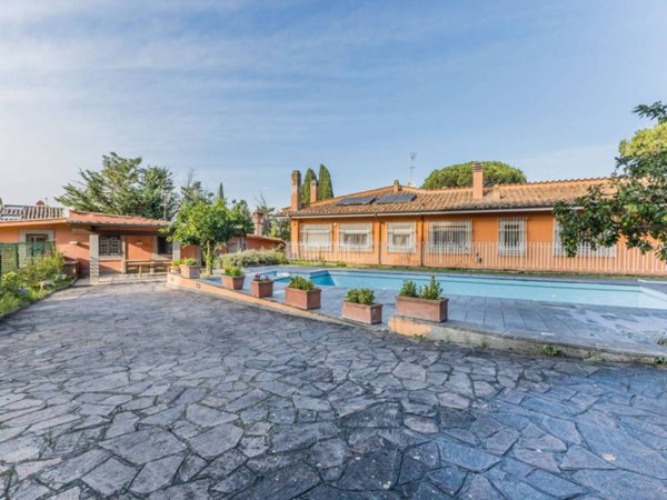 casa indipendente in affitto a Roma in zona Prima Porta