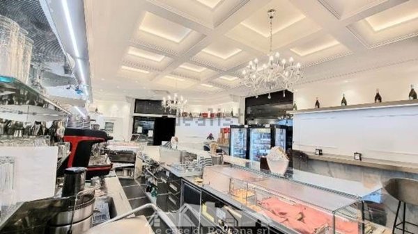 negozio in affitto a Roma in zona Appio Latino