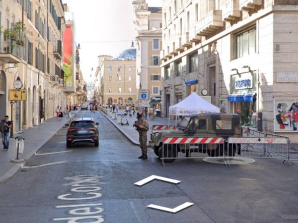 negozio in affitto a Roma in zona Campo Marzio