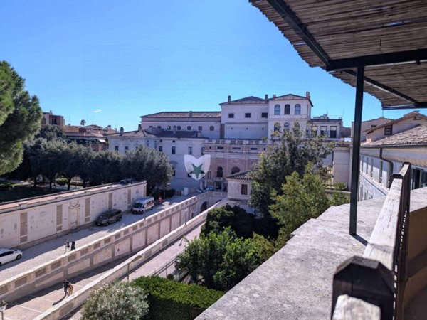appartamento in affitto a Roma in zona Trevi-Colonna