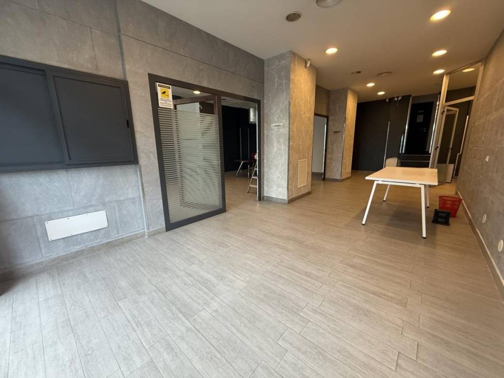 locale commerciale in affitto a Roma in zona Ostia