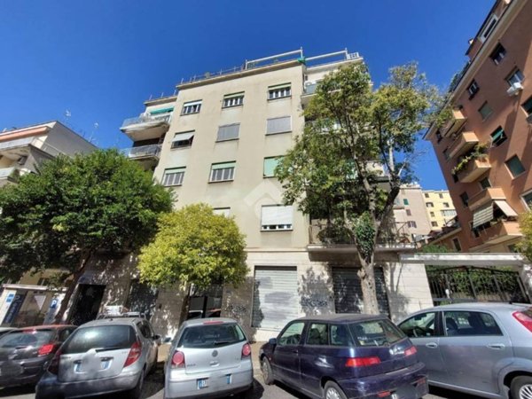 negozio in affitto a Roma in zona Gianicolense