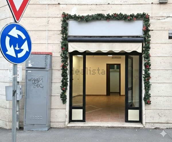 locale commerciale in affitto a Roma in zona Ostiense