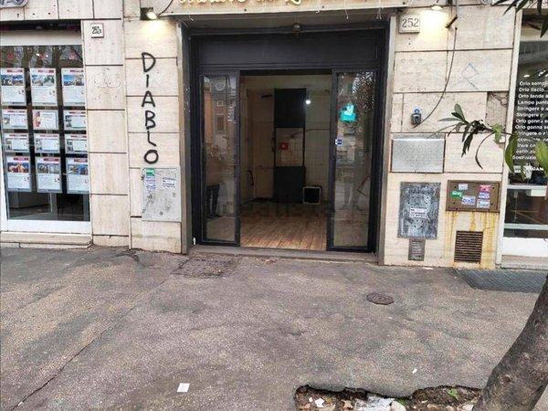 locale commerciale in affitto a Roma in zona Gianicolense