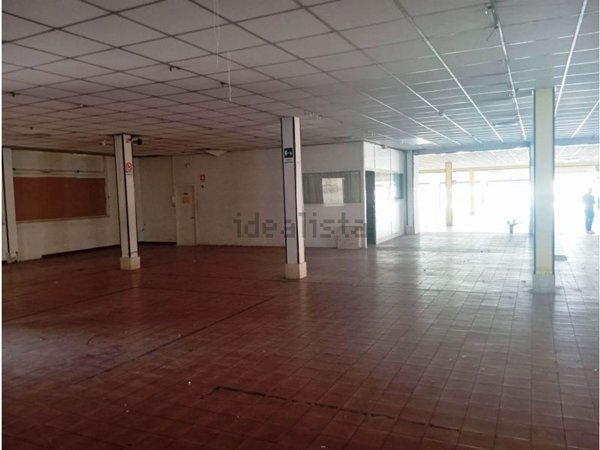 locale commerciale in affitto a Roma in zona Appio Claudio