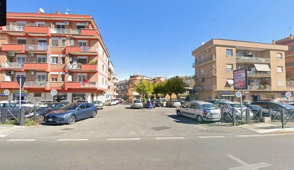 locale commerciale in affitto a Roma in zona Ottavia