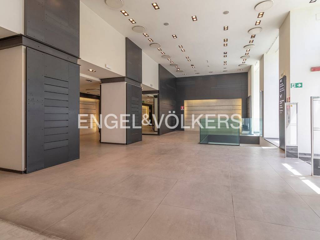 negozio in affitto a Roma in zona Rione Prati