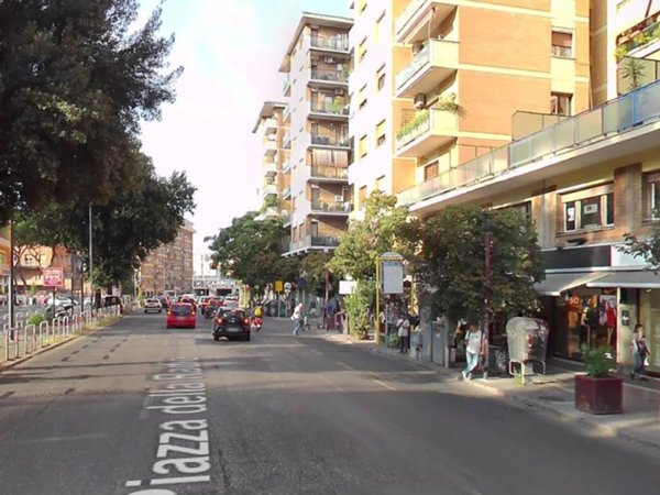 negozio in affitto a Roma in zona Portuense