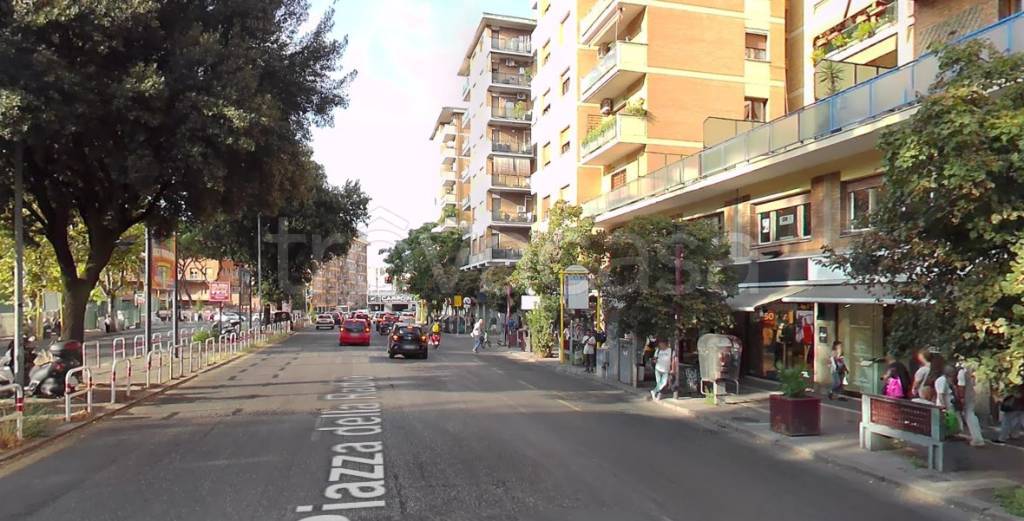 negozio in affitto a Roma in zona Portuense