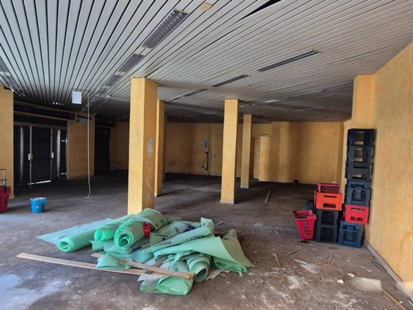 negozio in affitto a Roma in zona Romanina