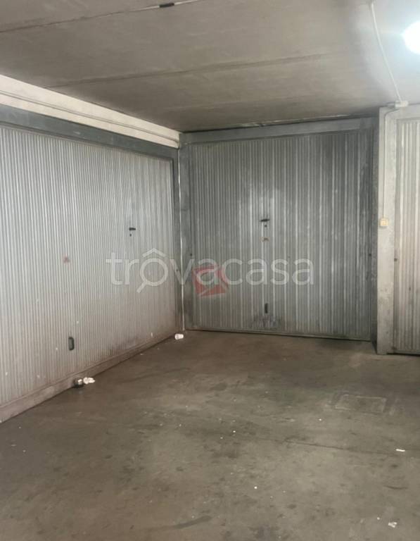 negozio in affitto a Roma in zona Finocchio