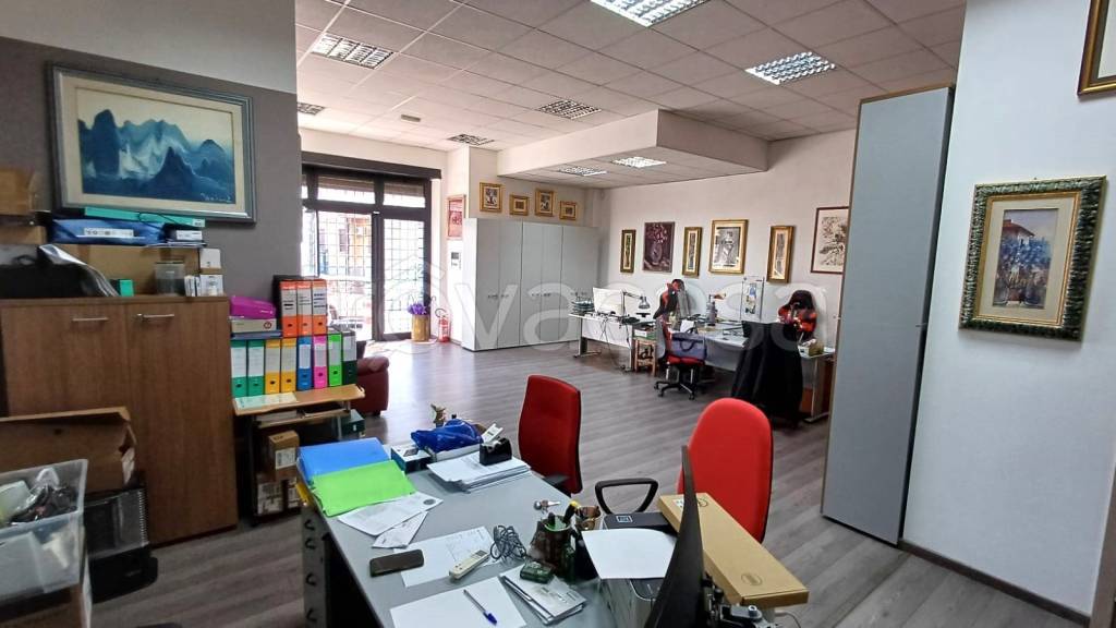 negozio in affitto a Roma in zona Massimina/Casal Lumbroso