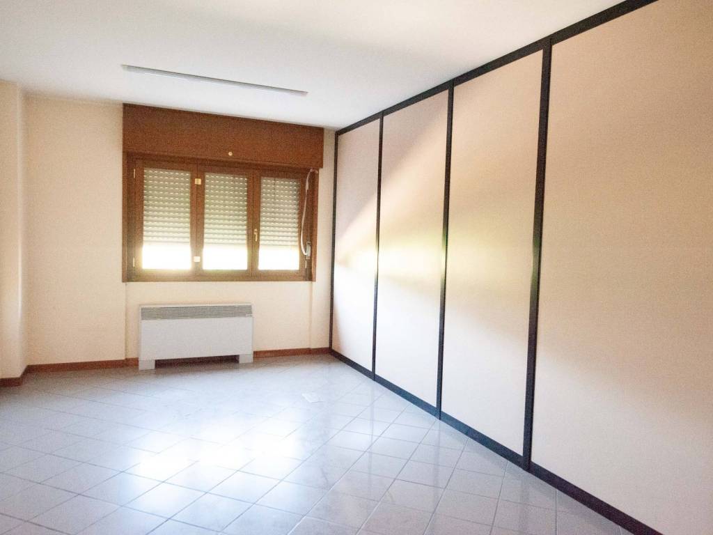 ufficio in affitto a Roma in zona Cinecittà