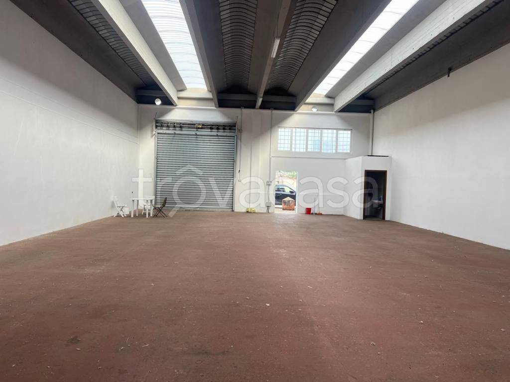 negozio in affitto a Roma in zona Castel di Leva