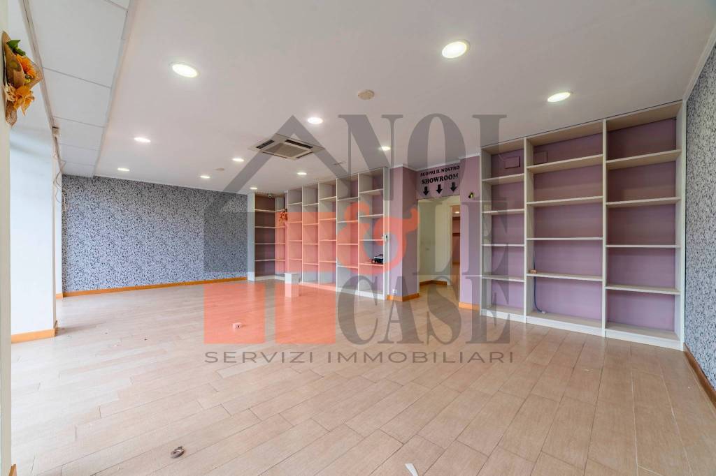 negozio in affitto a Roma in zona Acilia