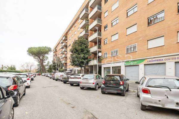 negozio in affitto a Roma in zona Fidene