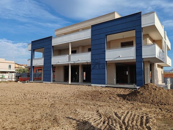 locale commerciale in affitto a Roma in zona Lunghezza