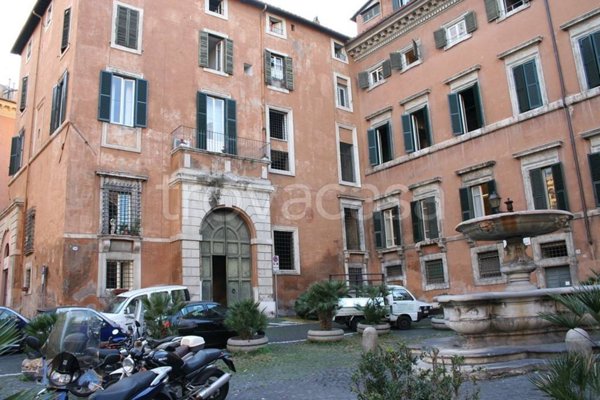 negozio in affitto a Roma in zona Centro Storico