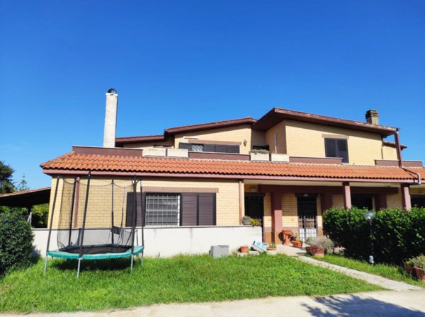 casa indipendente in affitto a Roma in zona Piana del Sole