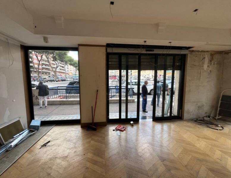 locale commerciale in affitto a Roma in zona Tuscolano