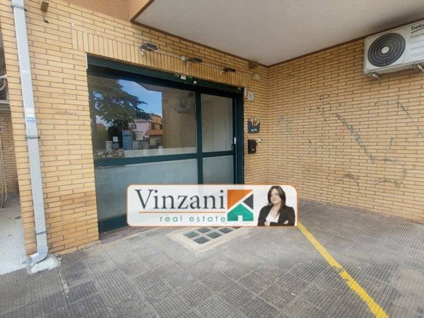 negozio in affitto a Roma in zona Acilia