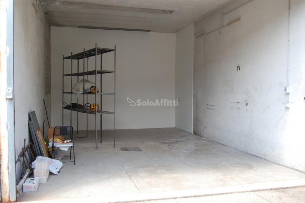 locale di sgombero in affitto a Roma in zona Tor Sapienza