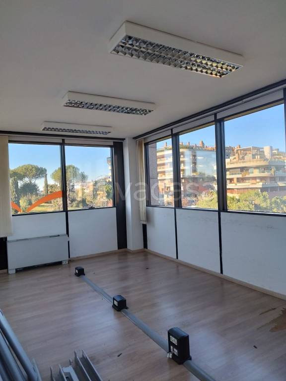 ufficio in affitto a Roma in zona Torrino
