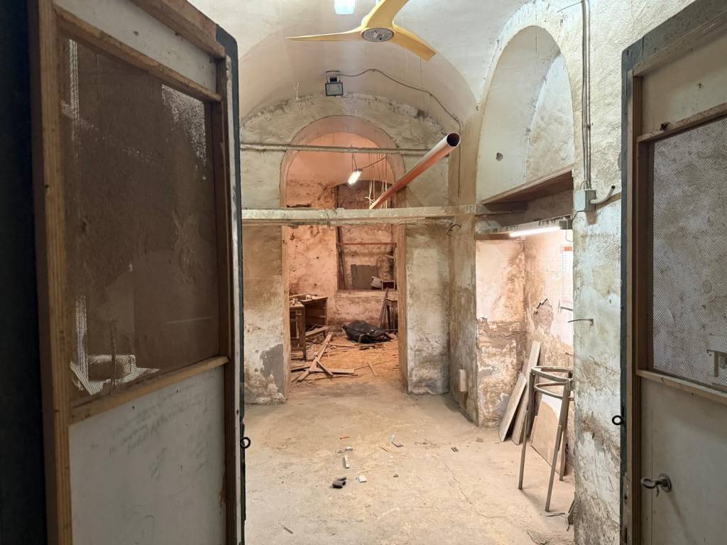 locale commerciale in affitto a Roma in zona Campo Marzio