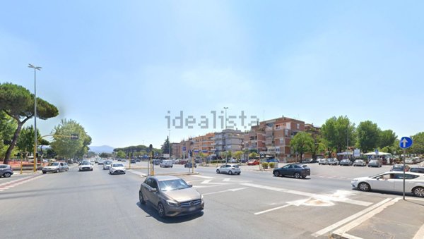 locale commerciale in affitto a Roma in zona Don Bosco