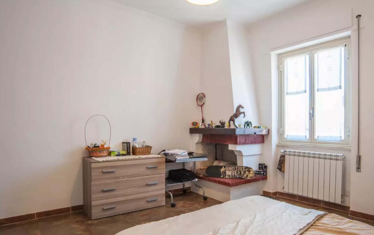 negozio in affitto a Roma in zona Torre Angela