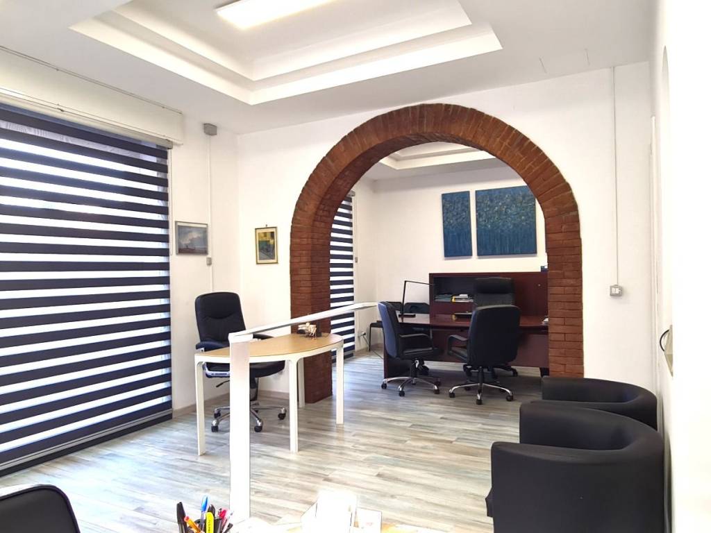 negozio in affitto a Roma in zona Tuscolano