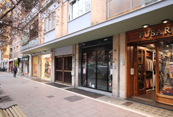 negozio in affitto a Roma
