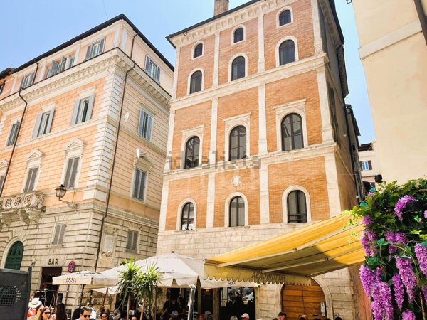 appartamento in affitto a Roma in zona Parione/Sant'Eustachio