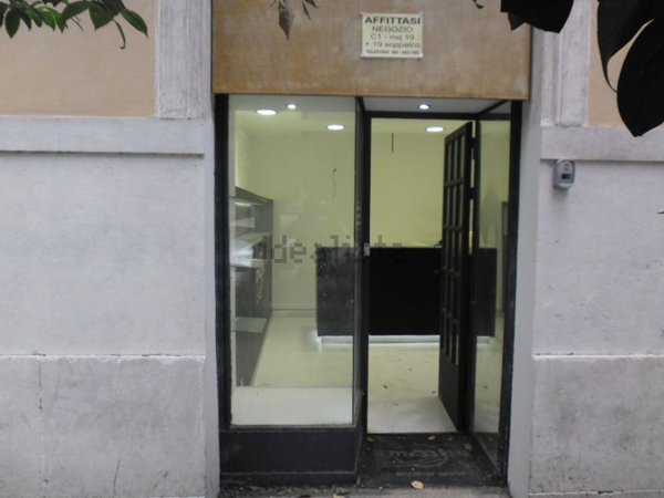 locale commerciale in affitto a Roma in zona Rione Prati