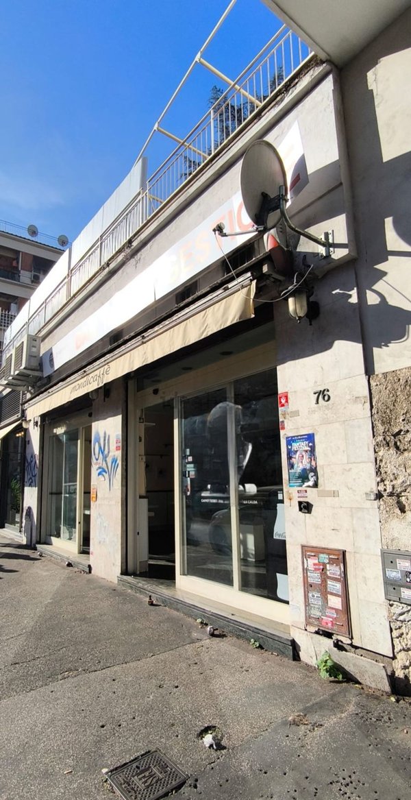 locale commerciale in affitto a Roma in zona EUR