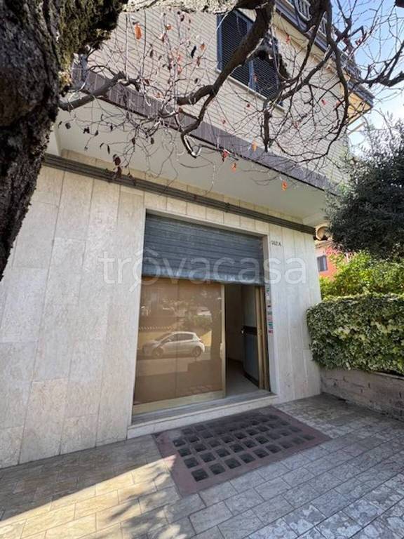 negozio in affitto a Roma in zona Dragona/Bagnoletto
