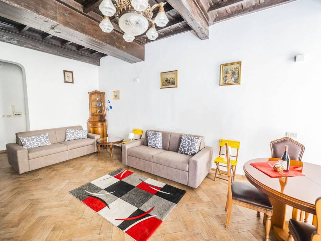 appartamento in affitto a Roma in zona Rione Regola