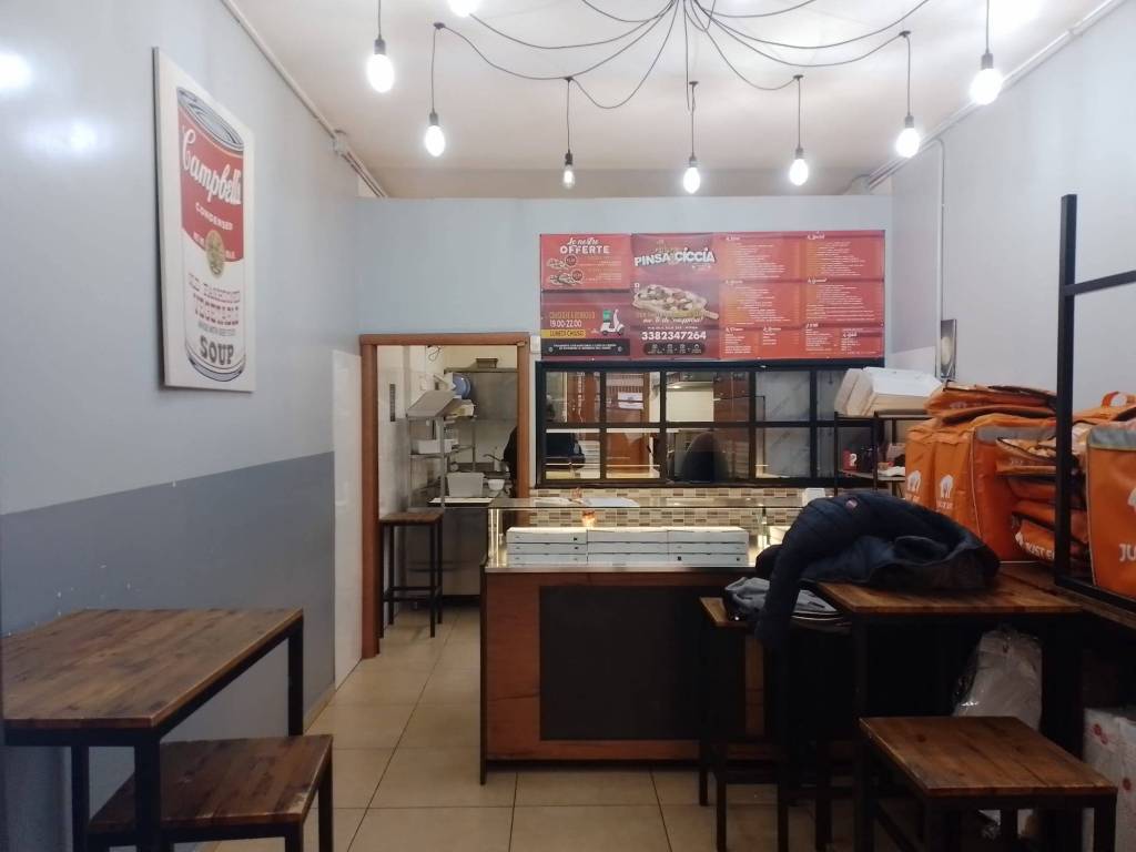 negozio in affitto a Roma in zona Torre Maura