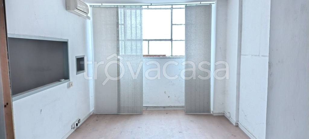 negozio in affitto a Roma in zona Primavalle