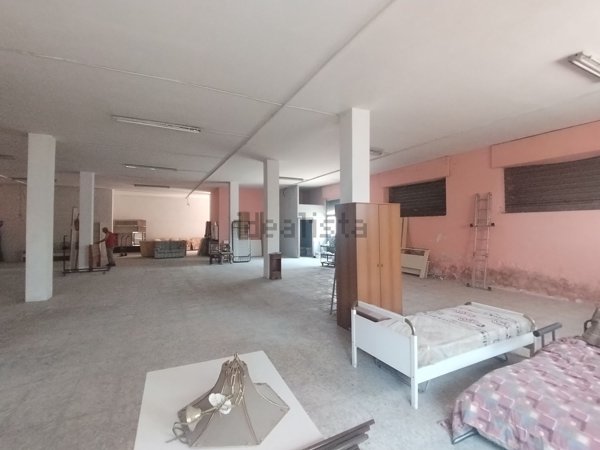 negozio in affitto a Roma in zona Finocchio