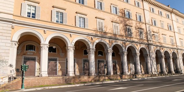 appartamento in affitto a Roma in zona Rione Regola