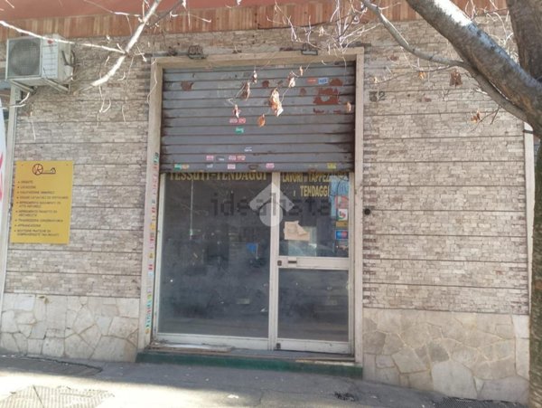 locale commerciale in affitto a Roma in zona Appio Latino