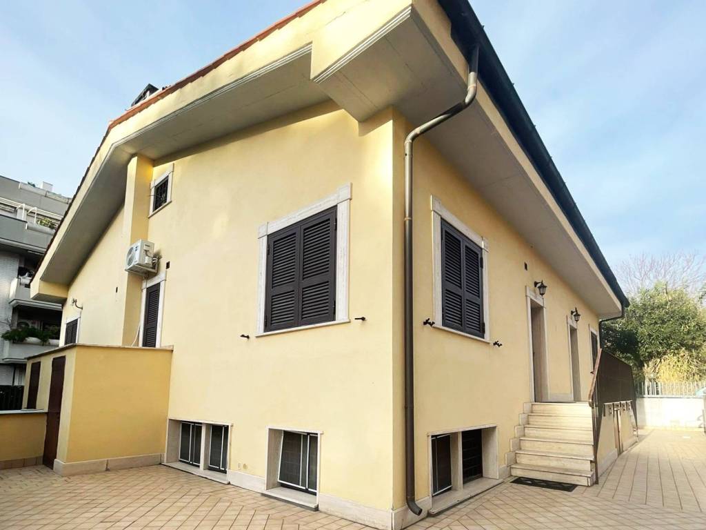 appartamento in affitto a Roma in zona Tuscolano